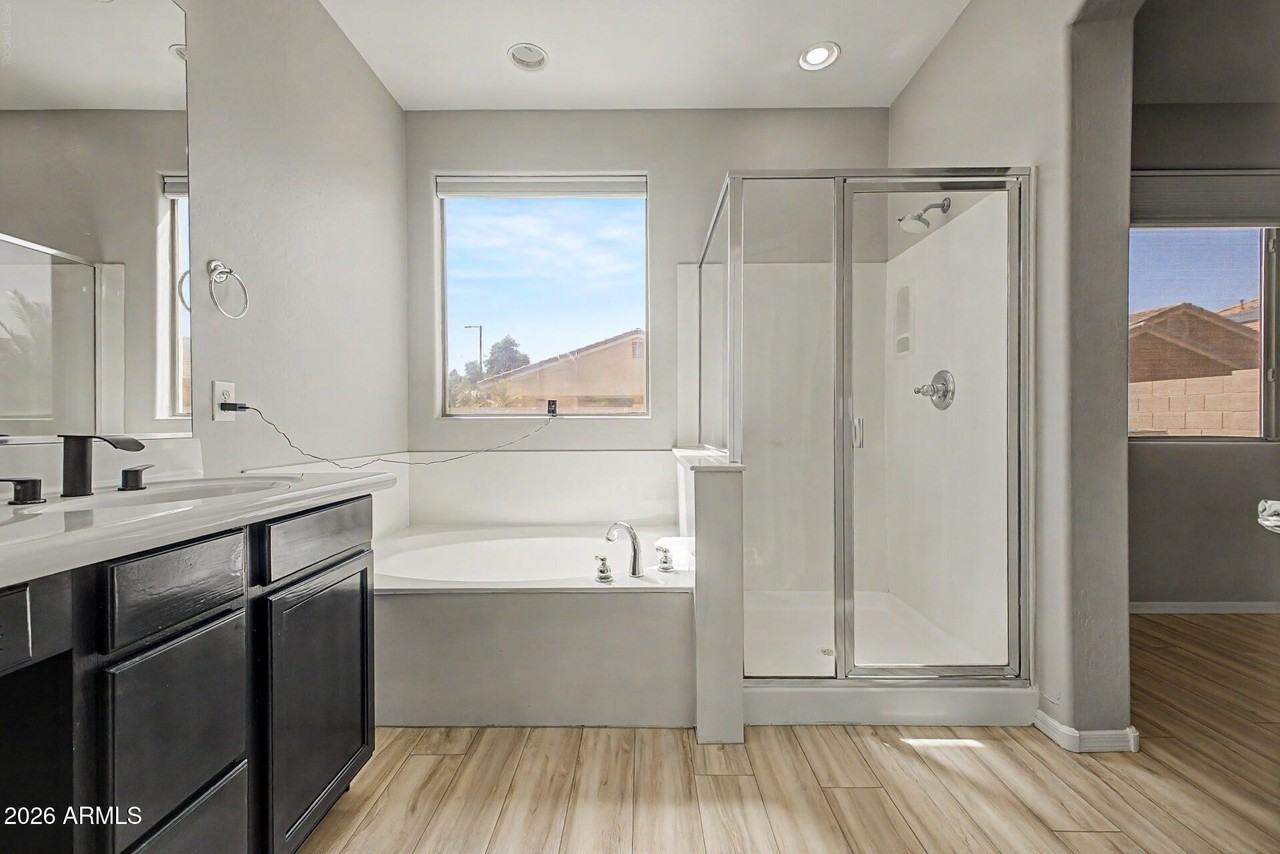 15207 W Windward Ave - Photo 3 of 38