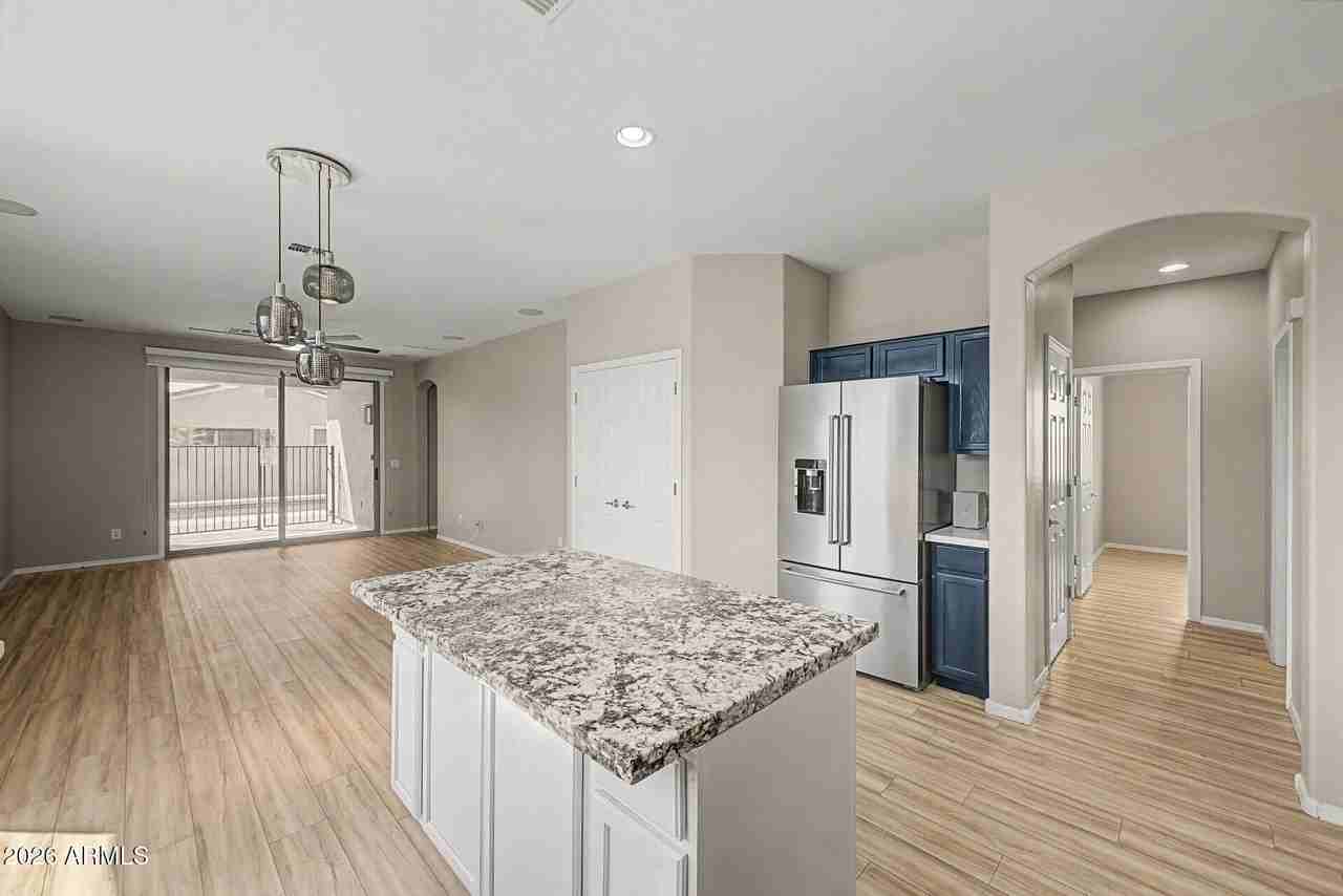 15207 W Windward Ave - Photo 5 of 38