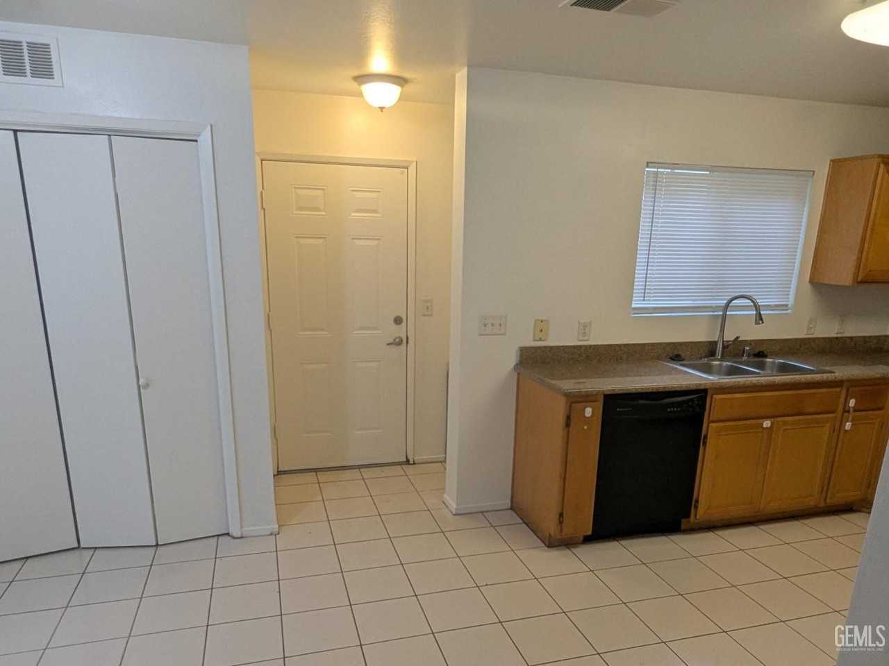 600 Hosking Ave #56C - Photo 3 of 18