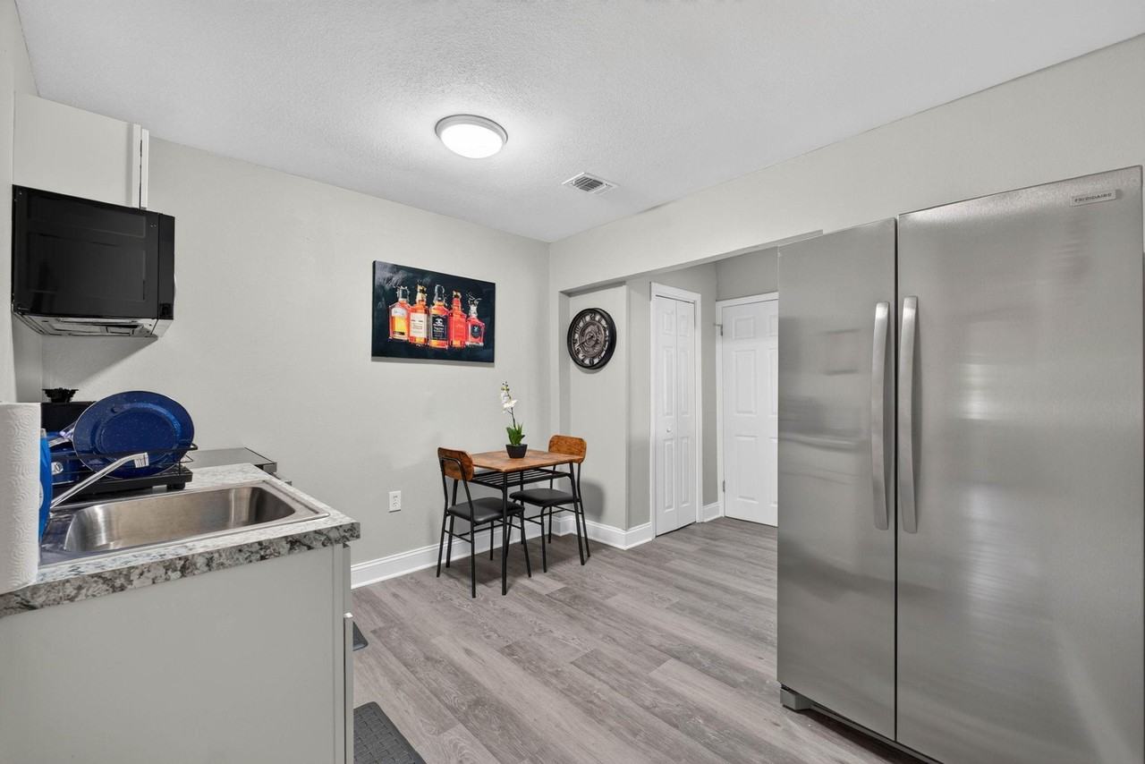 W Farwell Dr - Photo 3 of 16