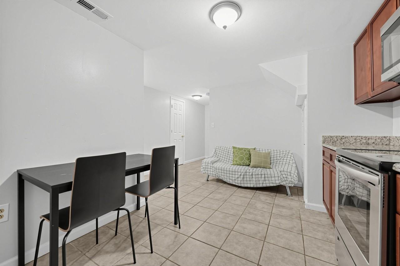 N Marvine St - Photo 4 of 12