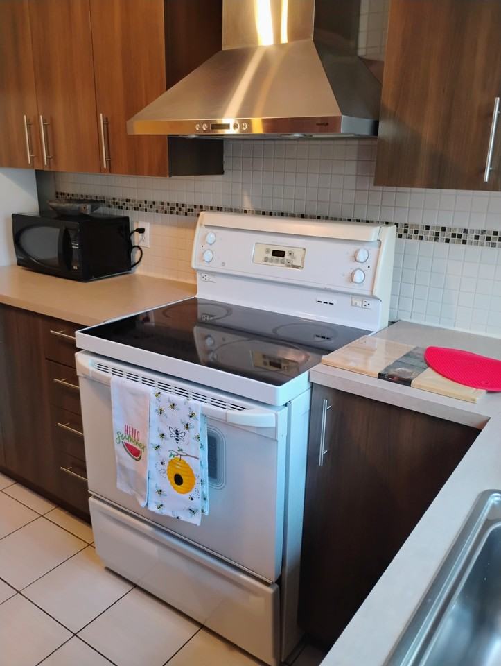 8491 Avenue de l'Épée #2 - Photo 3 of 15