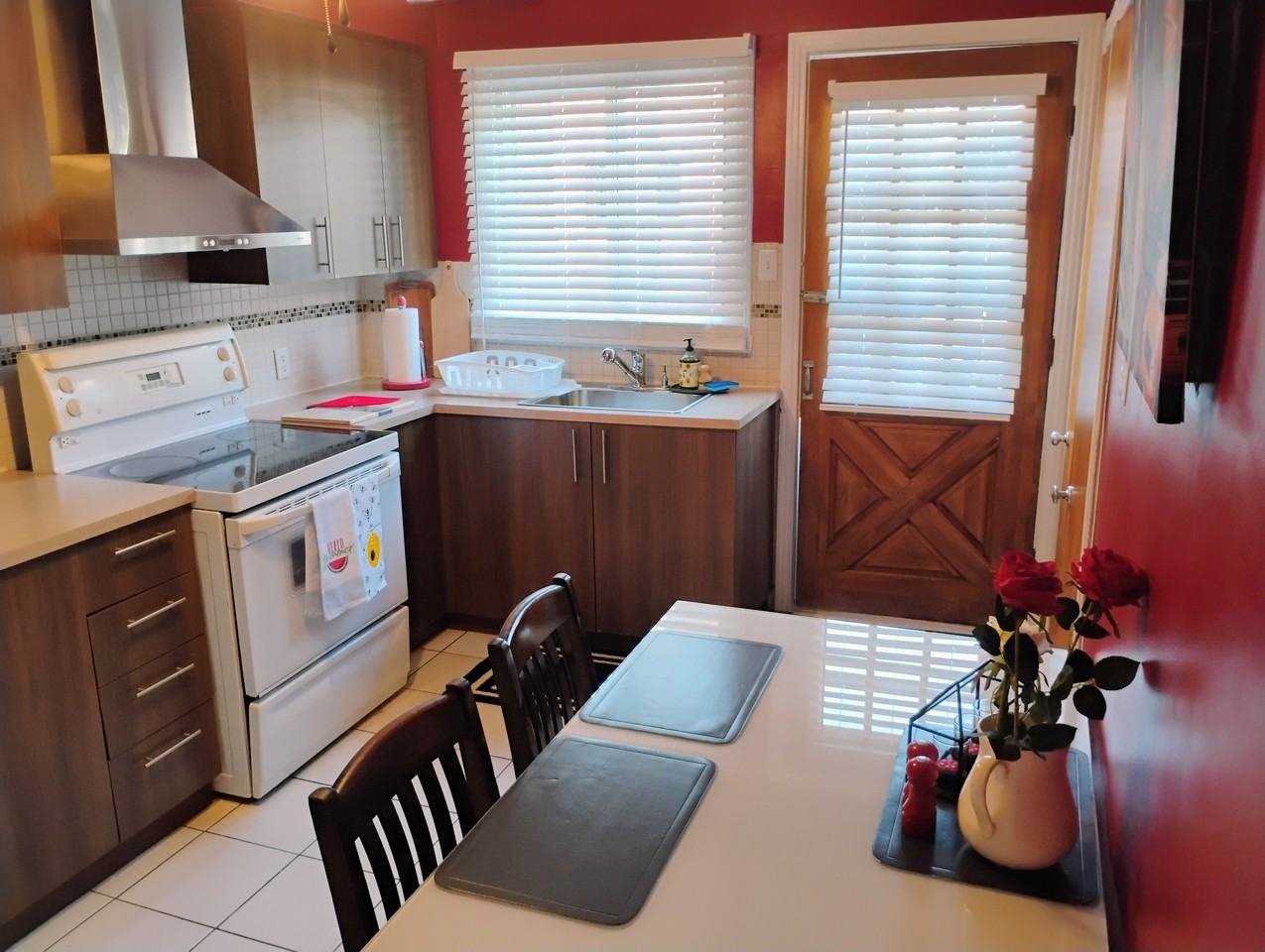 8491 Avenue de l'Épée #2 - Photo 5 of 15