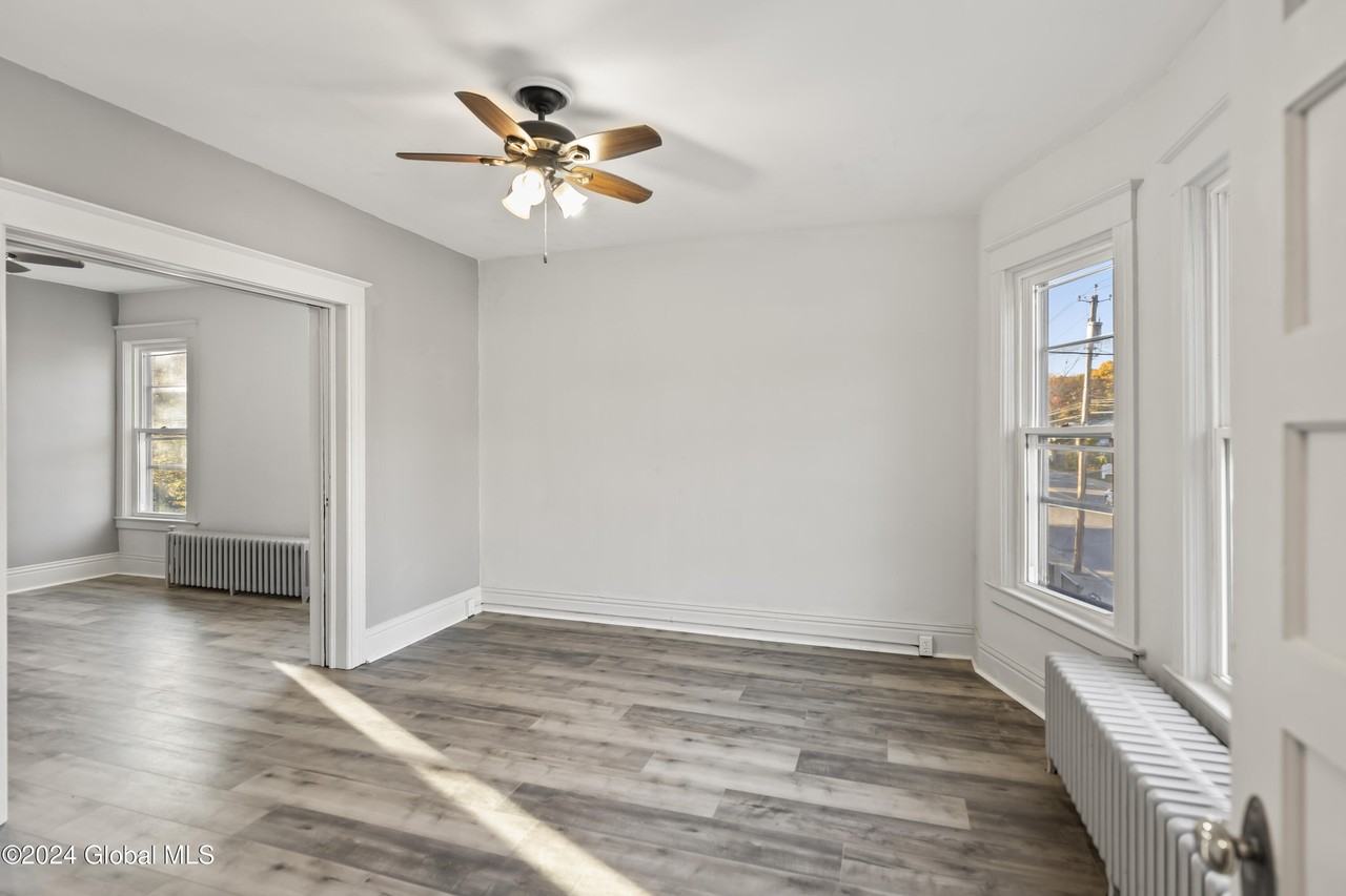 776 Pawling Ave #2 - Photo 5 of 29