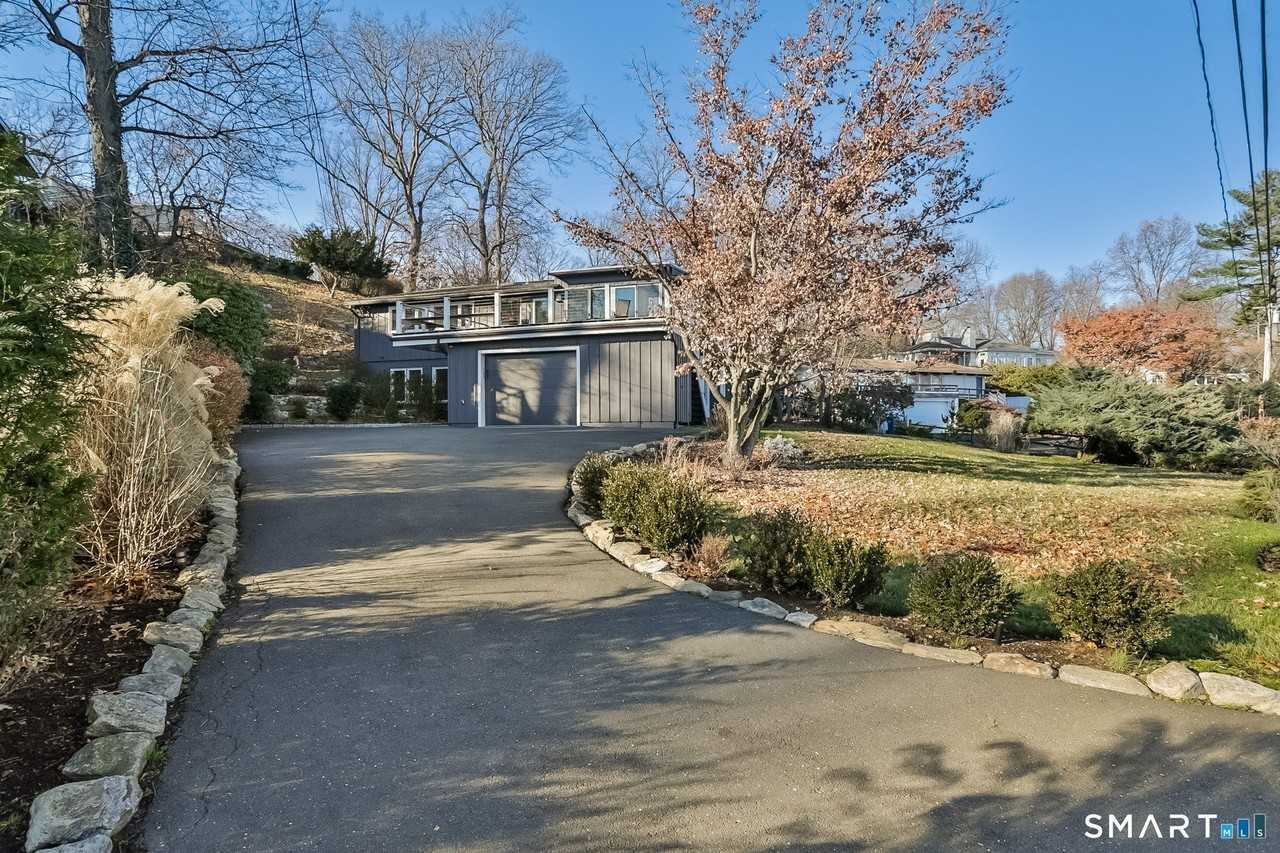 22 Dock Rd - Photo 4 of 30