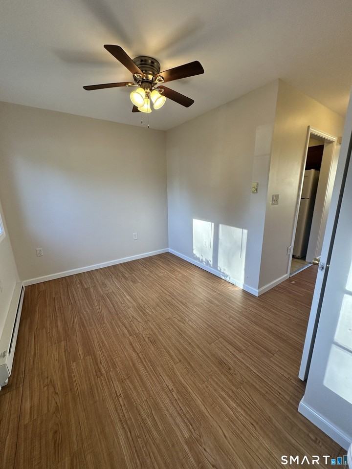 21 Gallup St - Photo 3 of 17