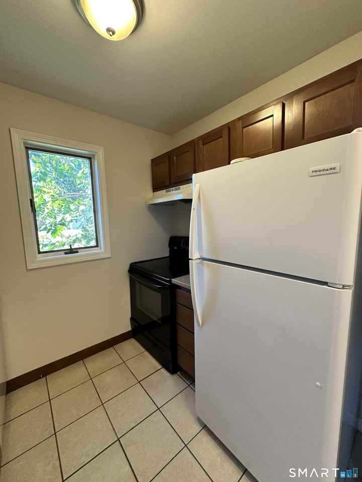 21 Gallup St - Photo 6 of 17