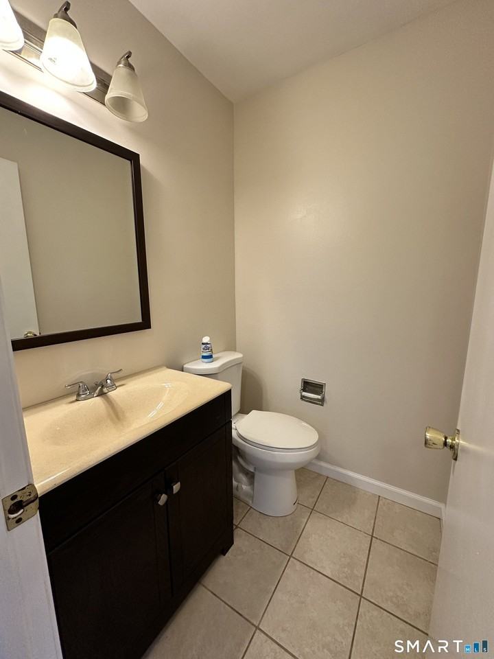 21 Gallup St - Photo 7 of 17