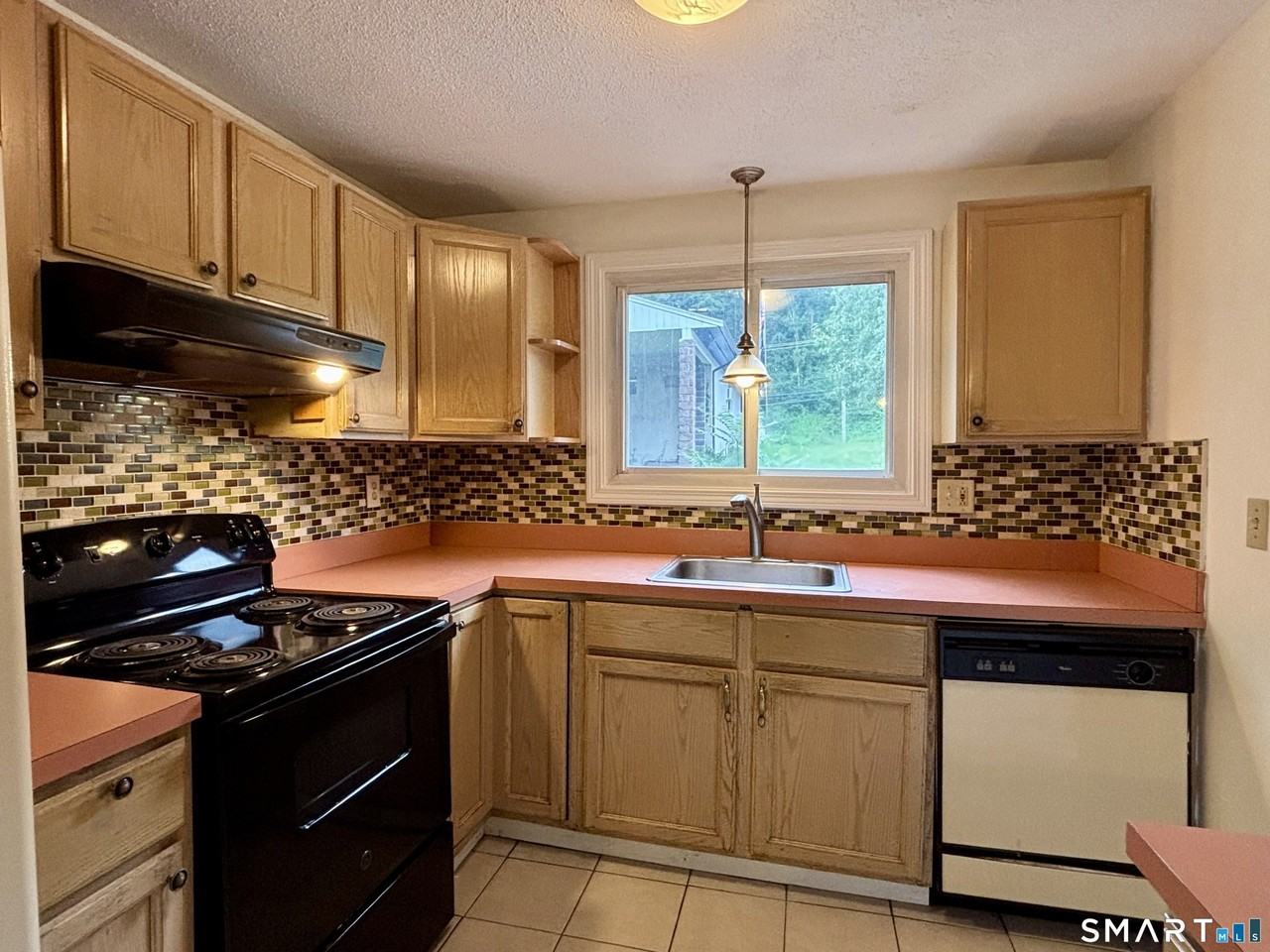 231 Boston Post Rd #31 - Photo 4 of 23
