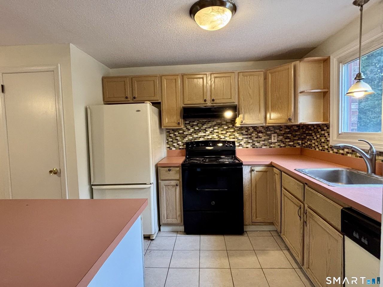 231 Boston Post Rd #31 - Photo 5 of 23