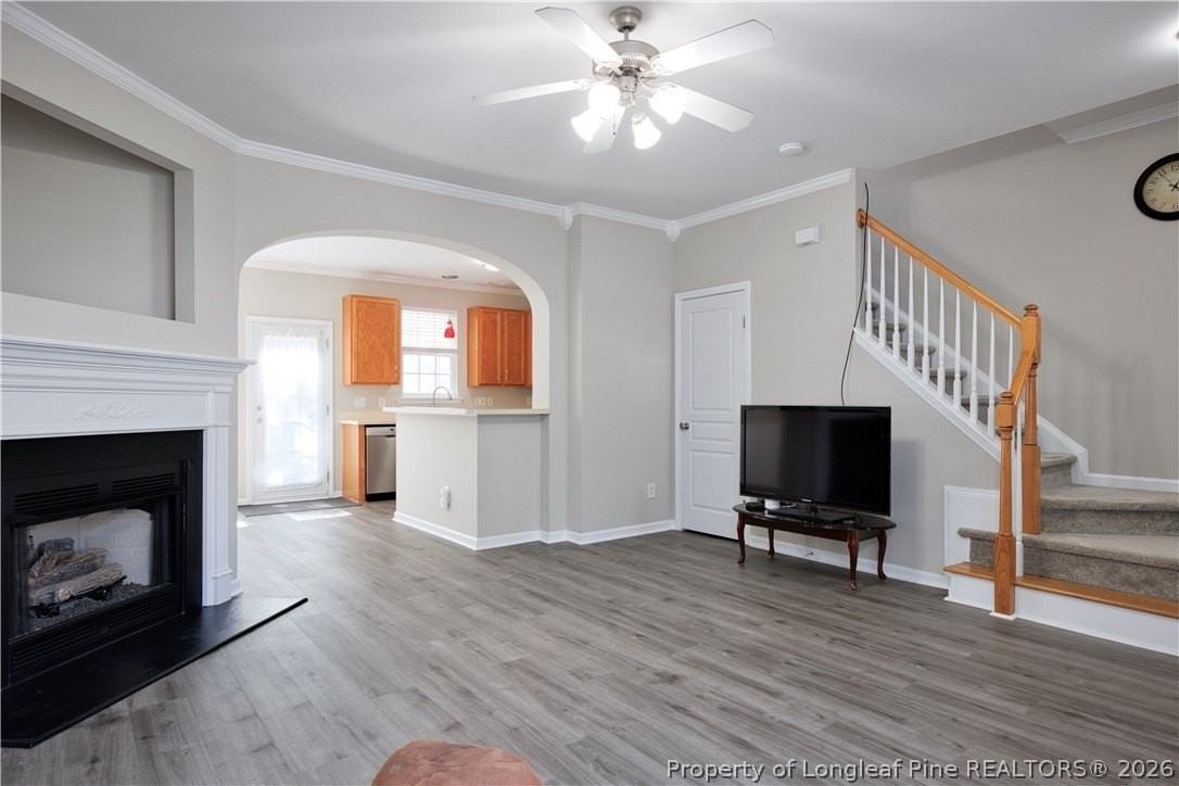 512 Colwick Ln - Photo 4 of 35