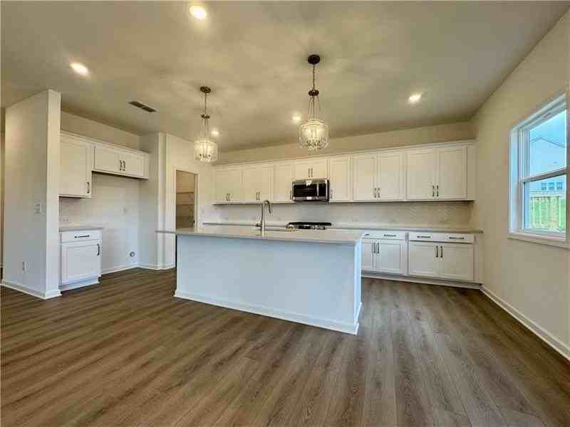 5441 Hargrove Way - Photo 6 of 47