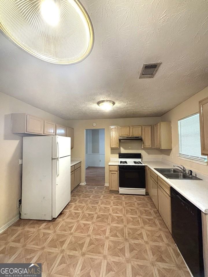 5452 Perching Pl - Photo 5 of 24
