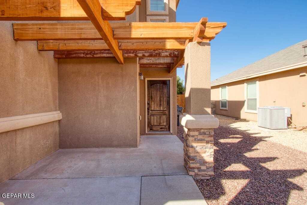 14365 Arabian Point Ave - Photo 4 of 50