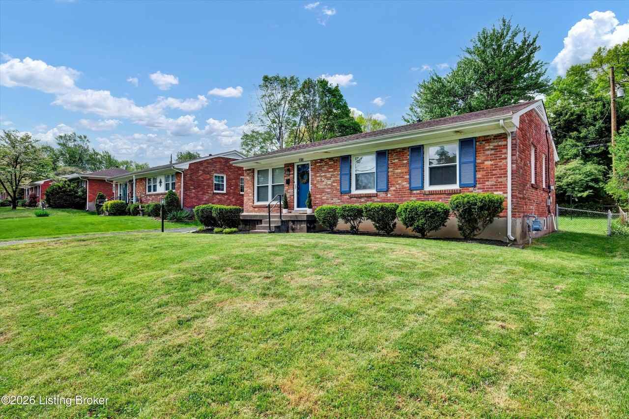 3812 Klondike Ln - Photo 2 of 39