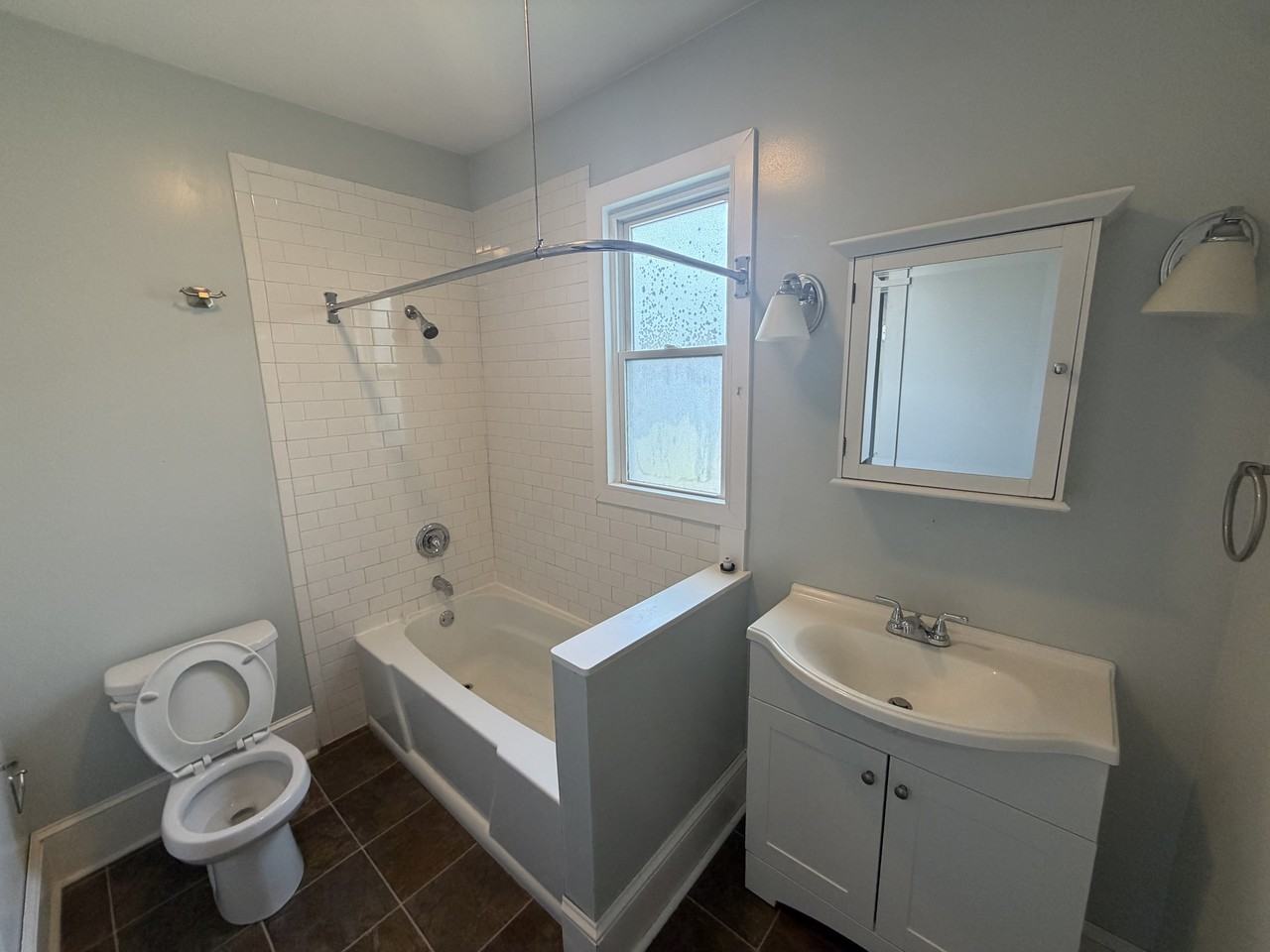 2160 Alger Rd - Photo 5 of 14