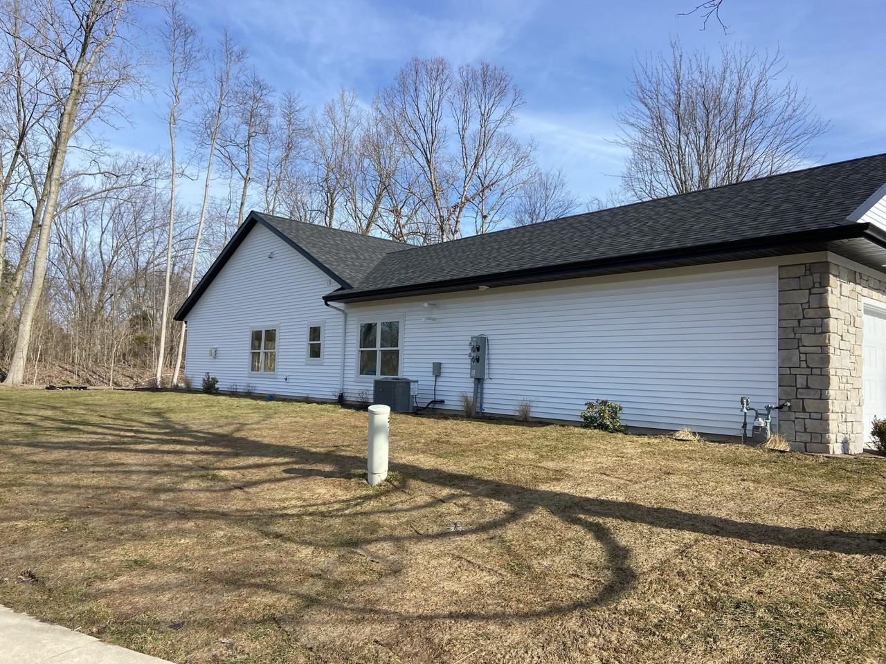 723 Violet Way - Photo 3 of 20