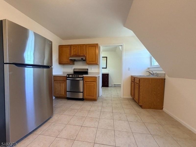 200 Woodport Rd - Photo 5 of 12