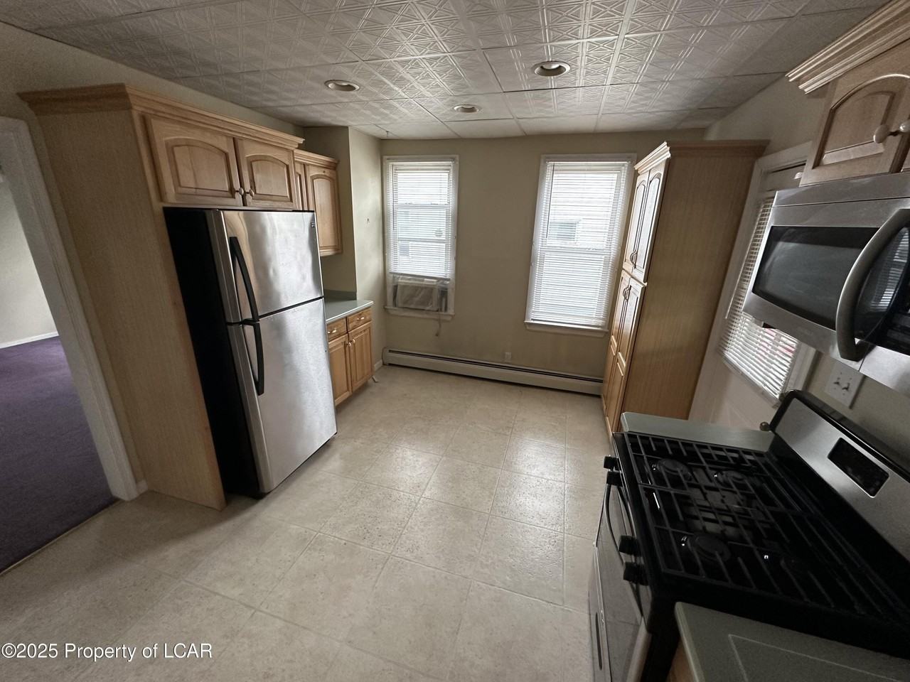 326 Chase St - Photo 6 of 21
