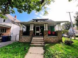 featured image of 37 Peoria St
