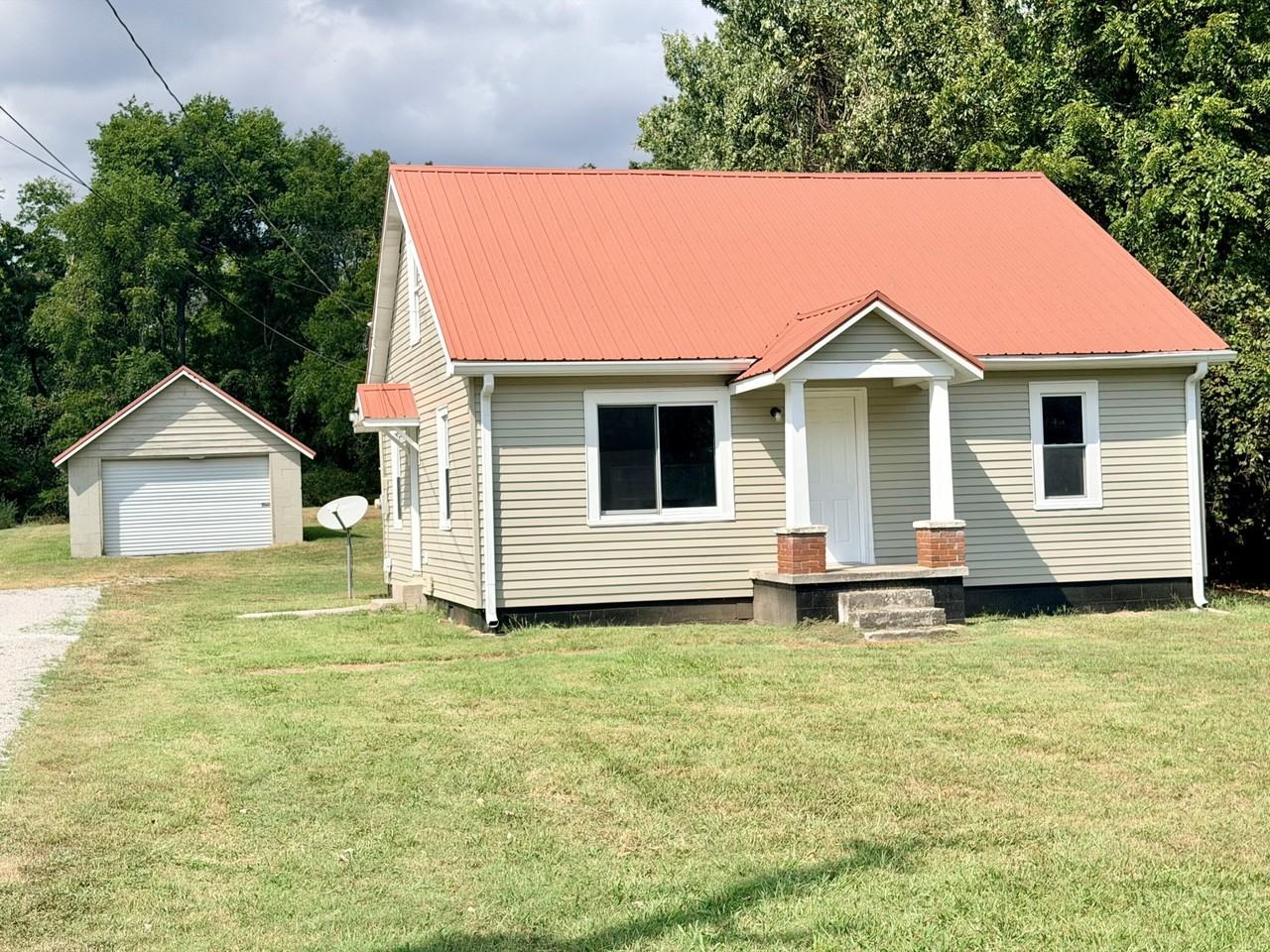 436 Mclean Ave