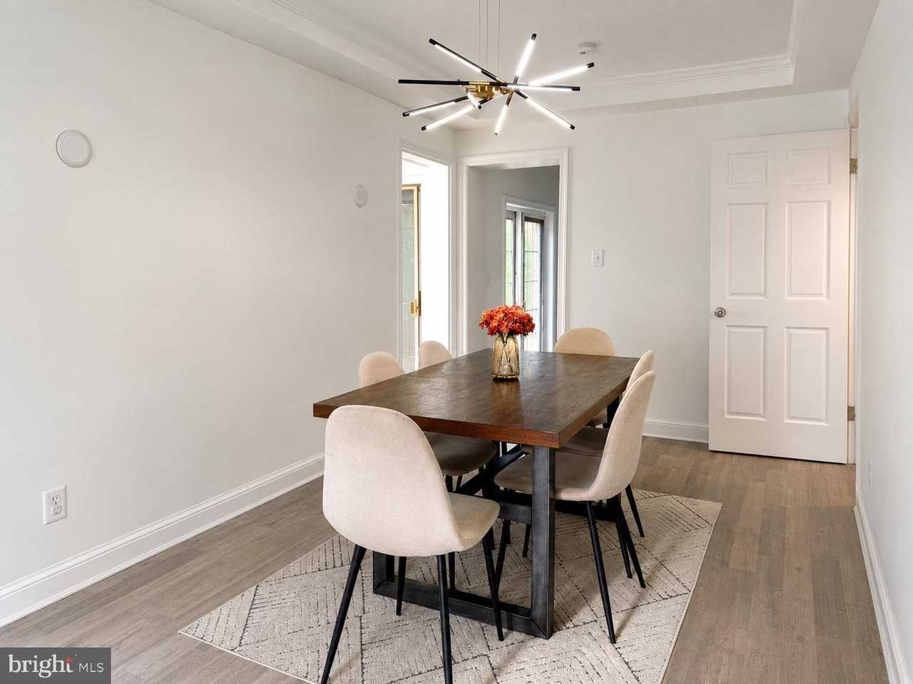 5010 Massachusetts Ave Nw - Photo 6 of 16