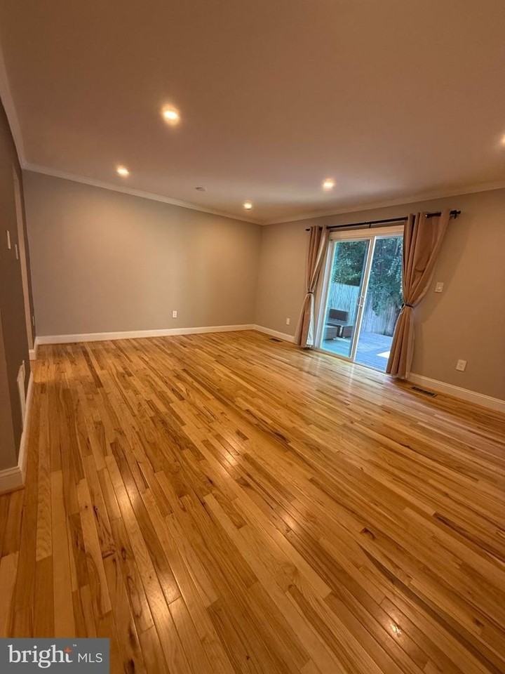 14643 Keeneland Cir - Photo 4 of 31