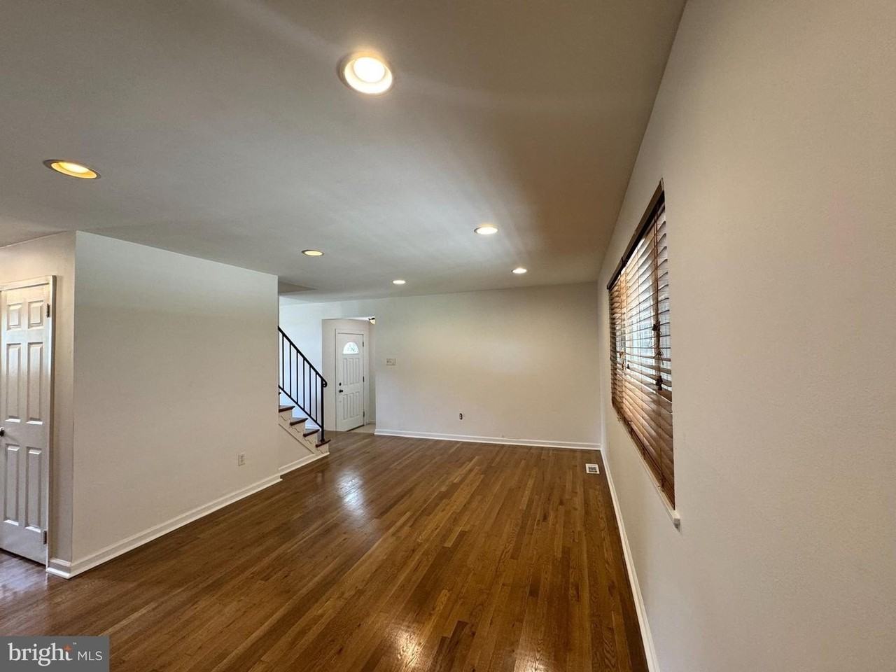 810 Booker Pl - Photo 6 of 23