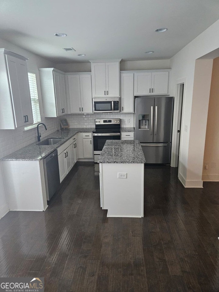 56 Auburn Hill Dr - Photo 7 of 27