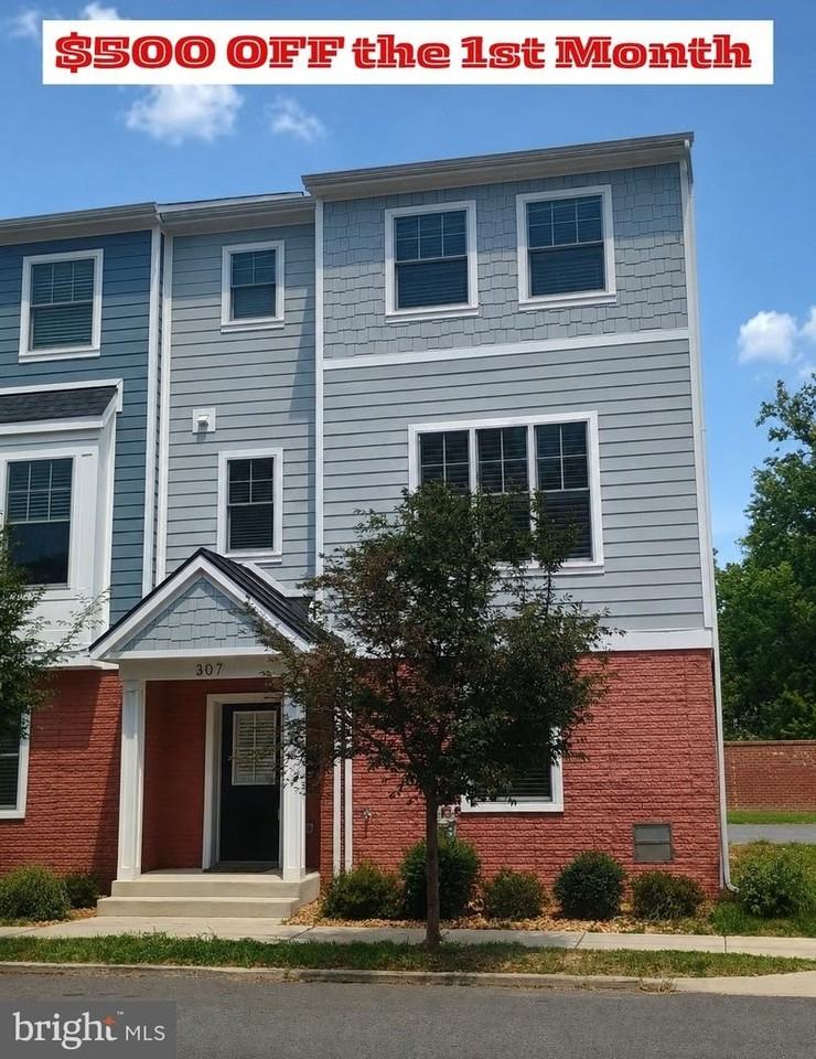 307 Charles St - Photo 2 of 50