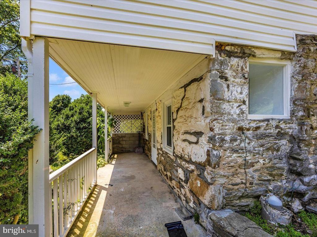 6824 Mountain Church Rd - Photo 6 of 50