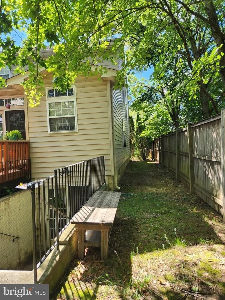 8941 Wynnefield Ct - Photo 3 of 29