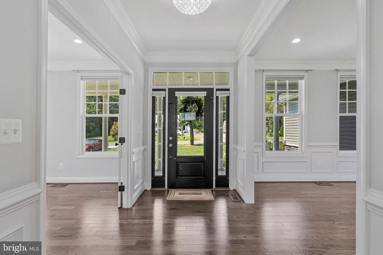 11889 Bradley Forest Rd - Photo 4 of 50