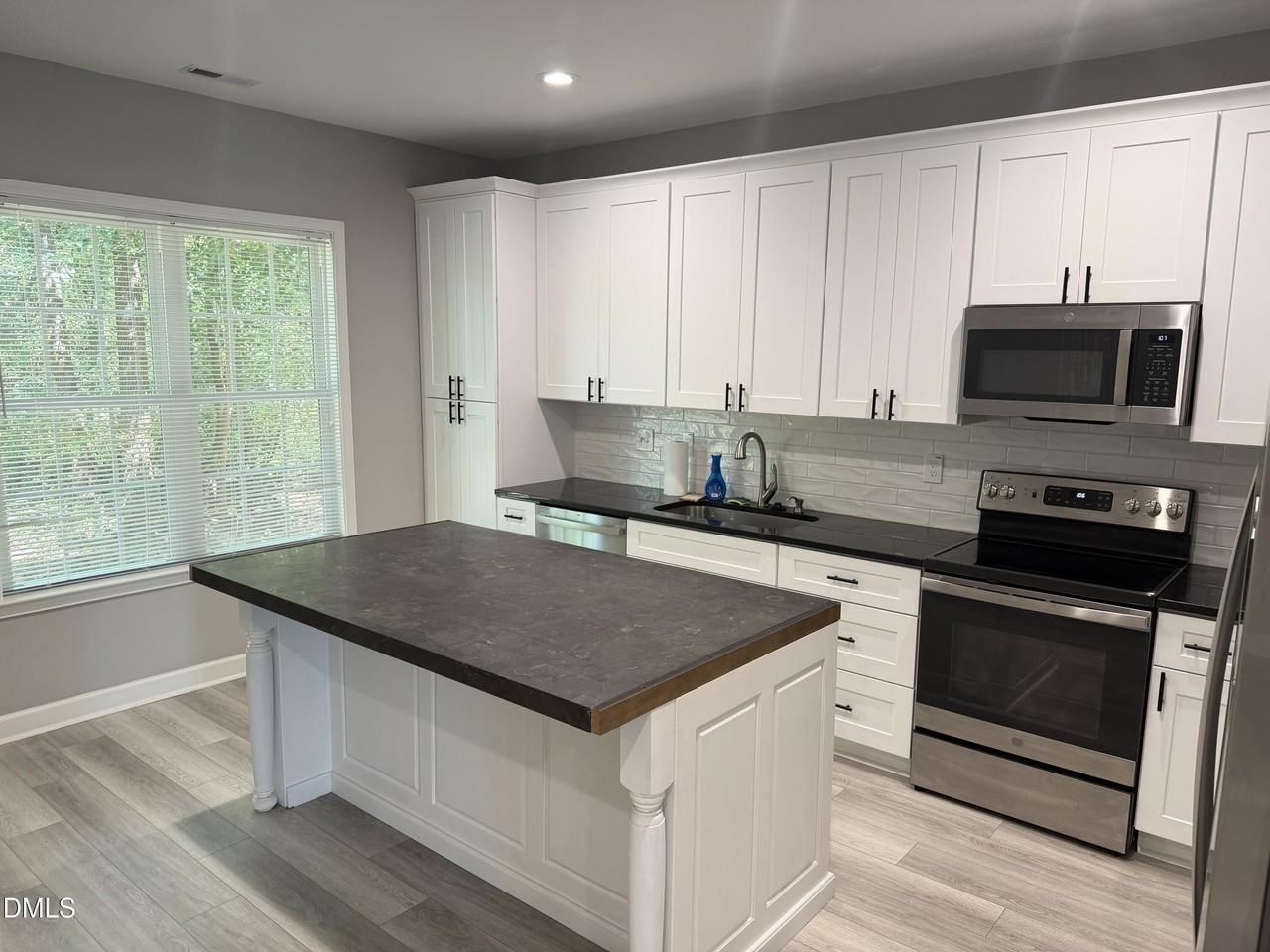 119 Beechleaf Ct - Photo 3 of 11