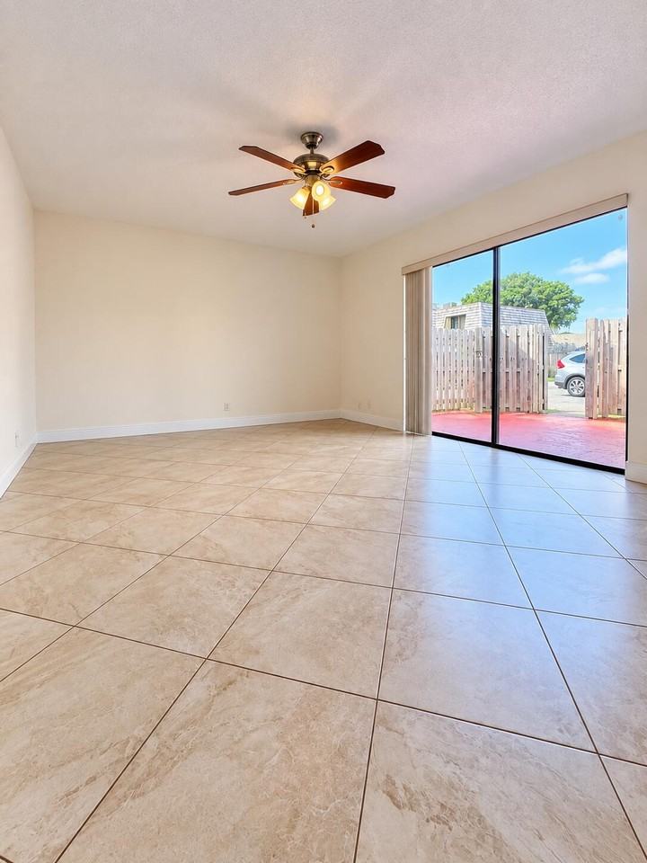 165 Lake Arbor Dr - Photo 5 of 23