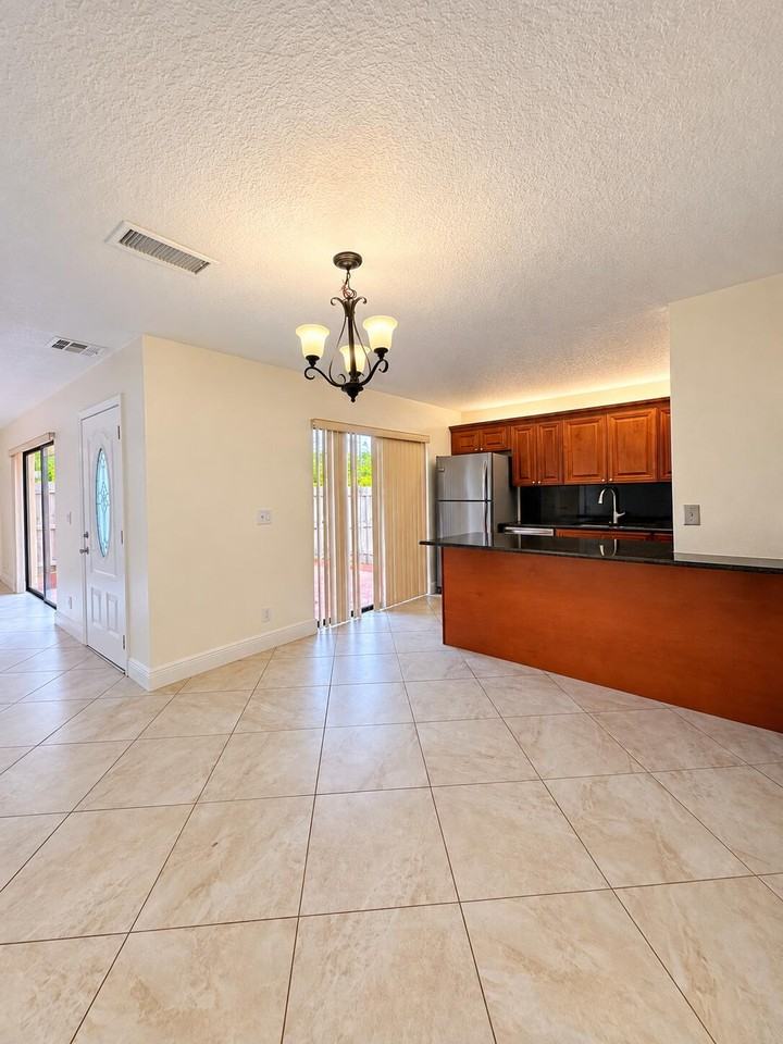 165 Lake Arbor Dr - Photo 6 of 23