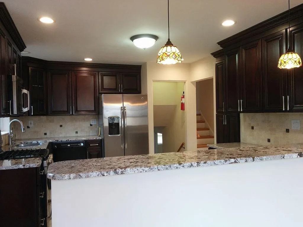 312 Sunset Dr - Photo 4 of 20