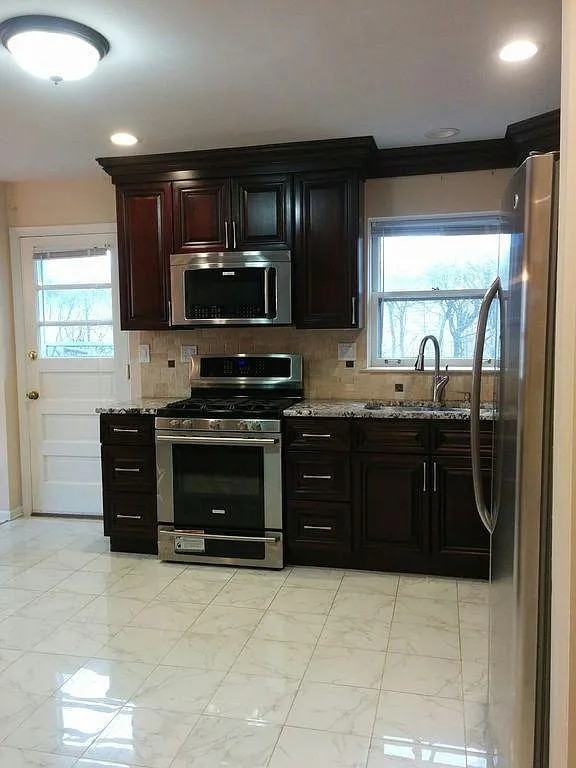 312 Sunset Dr - Photo 7 of 20