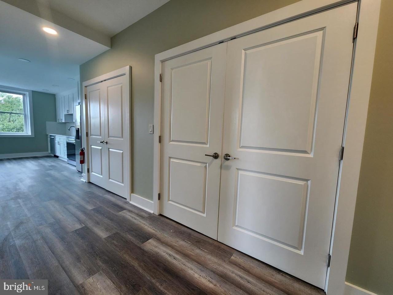 200 E High St - Photo 5 of 27