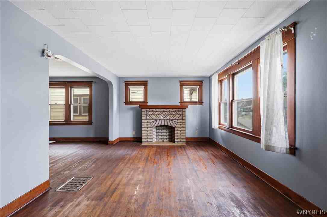 84 Woodward Ave - Photo 6 of 25