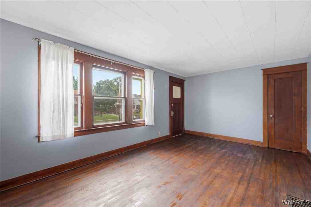 84 Woodward Ave - Photo 7 of 25