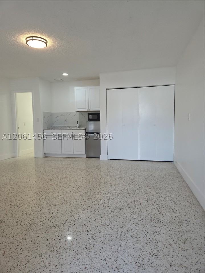 3146 Nw 29th St #2 - Photo 2 of 9