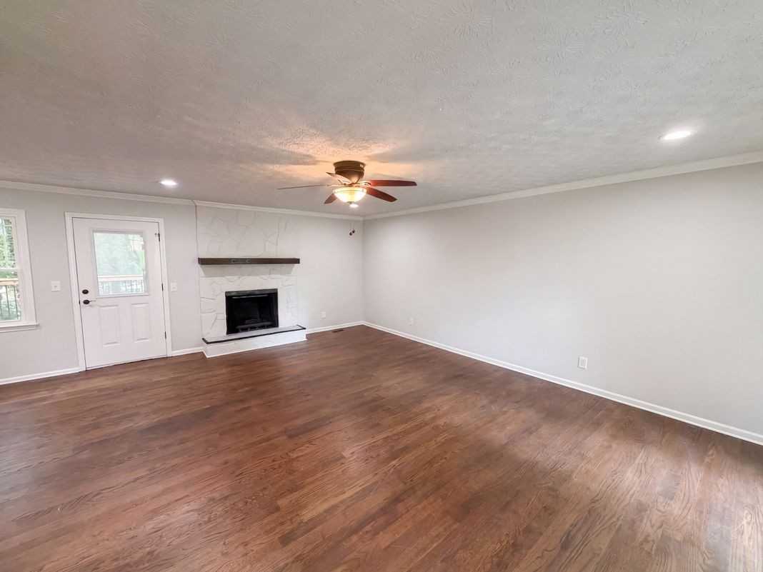 1394 Natchez Trce Southwest - Photo 2 of 9