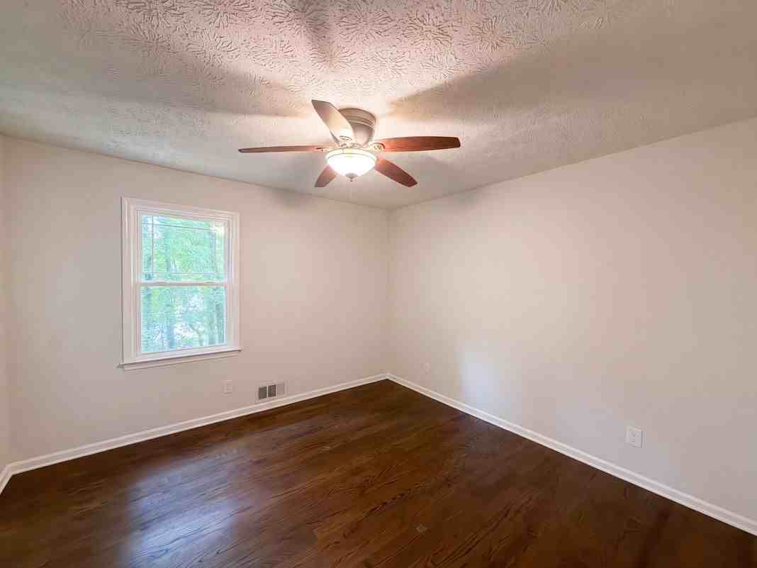 1394 Natchez Trce Southwest - Photo 5 of 9