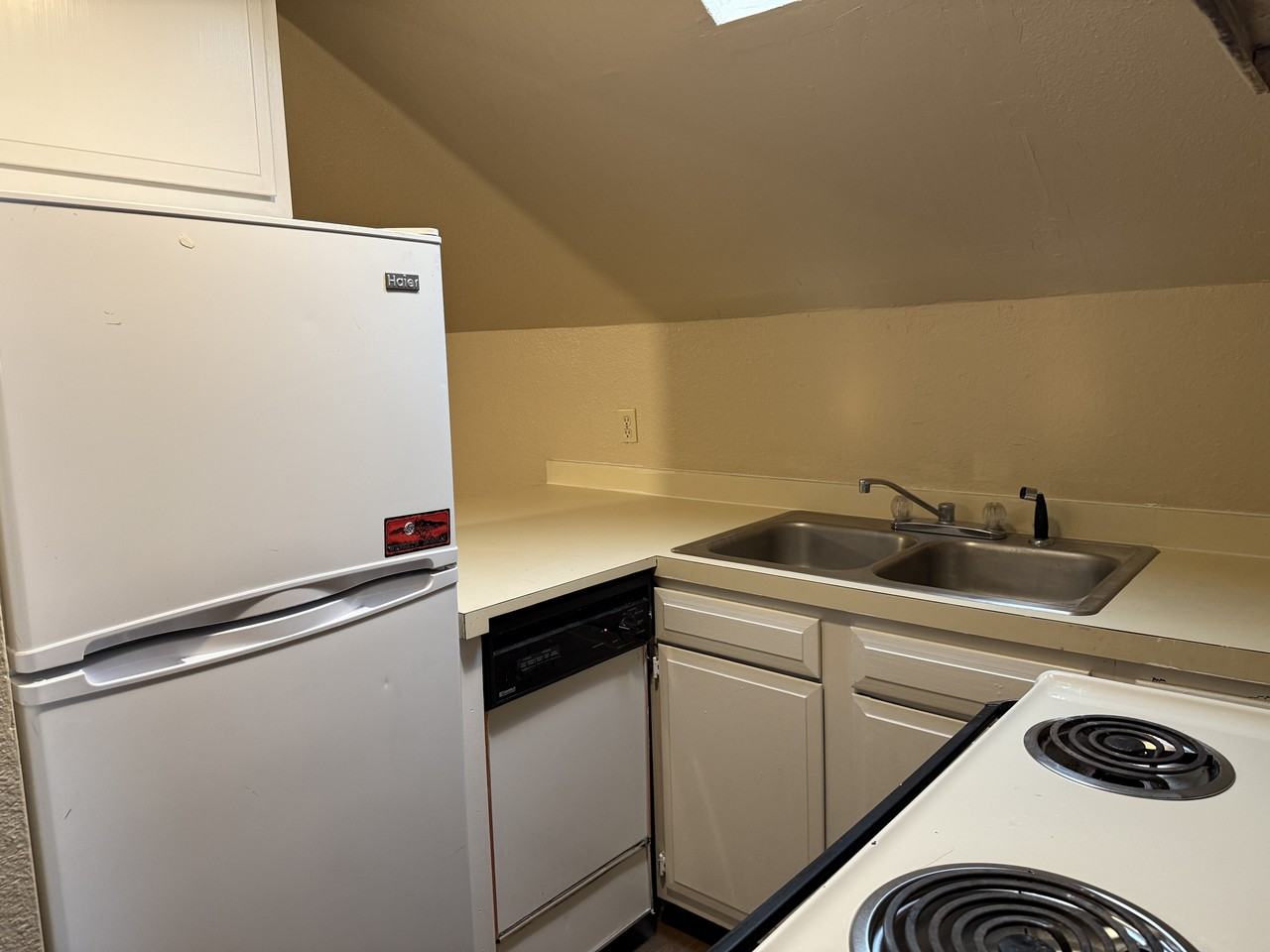 809 1/2 M St Nw #1 - Photo 2 of 16