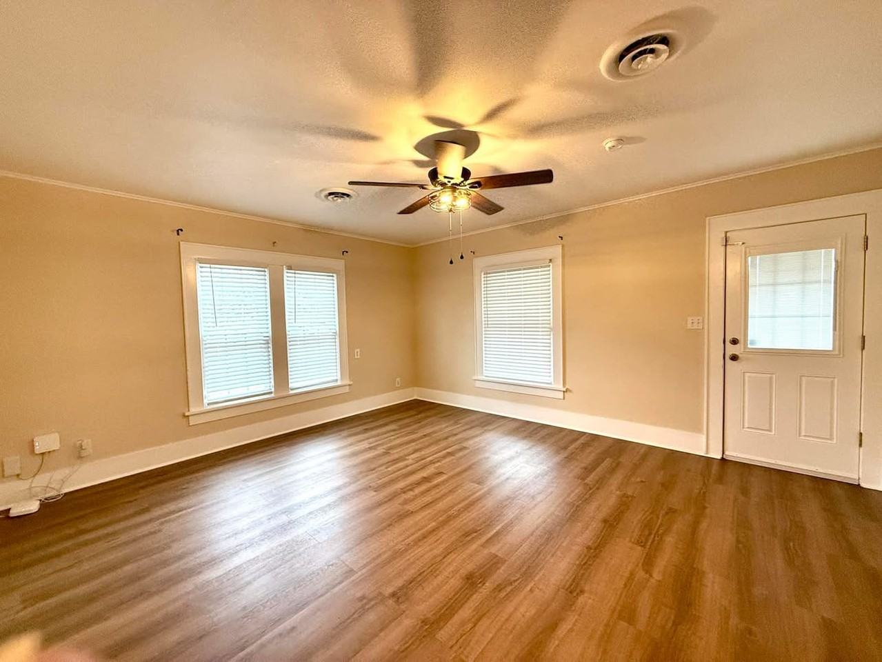 1329 Hargrove St #1 - Photo 6 of 26