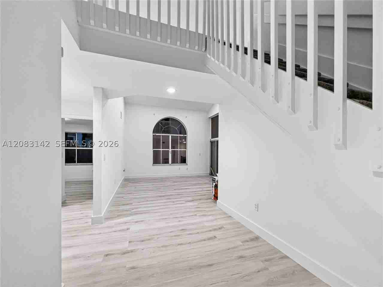 3215 N 36th Ave - Photo 4 of 36