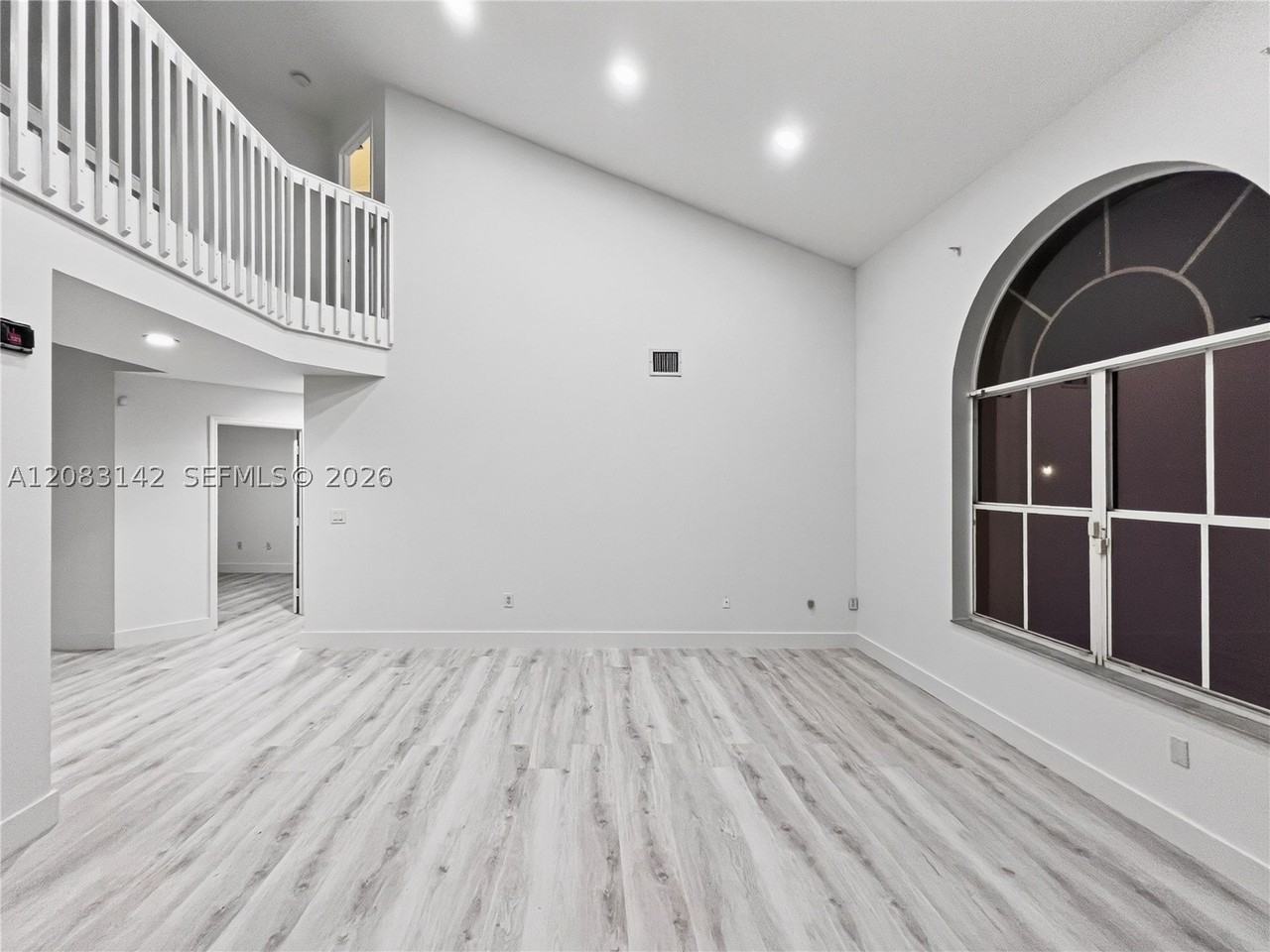 3215 N 36th Ave - Photo 6 of 36