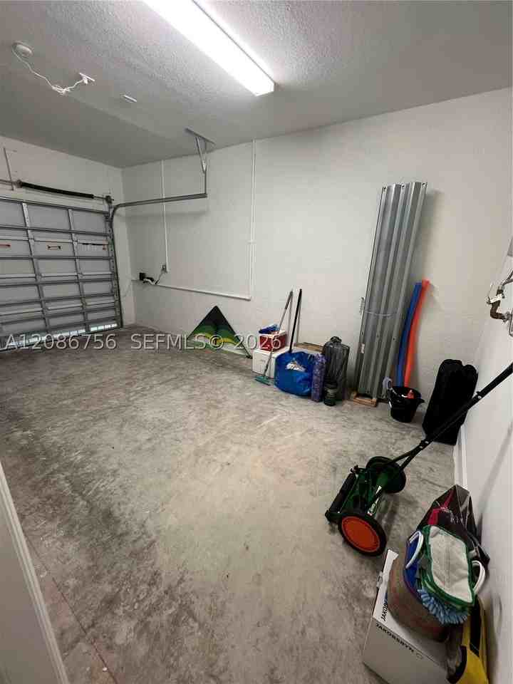 2634 Se 10th St #2634 - Photo 6 of 16