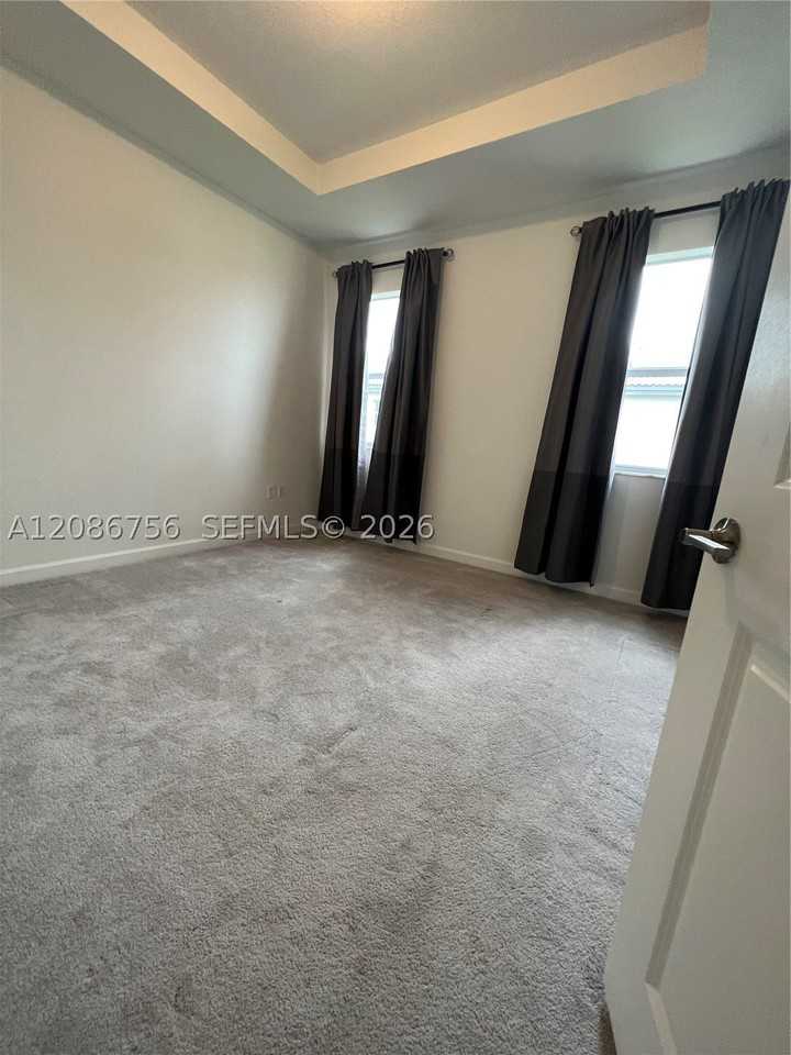 2634 Se 10th St #2634 - Photo 7 of 16